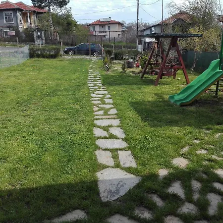 House Deni